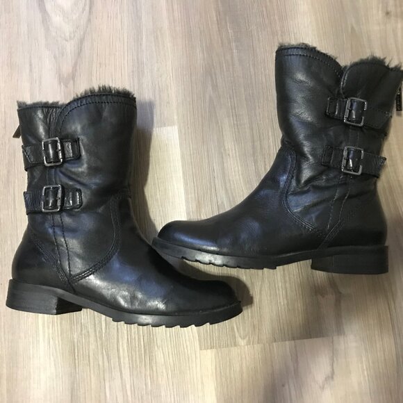 Kenneth Cole Reaction Ladies Black Boots Size 6M - Picture 1 of 6